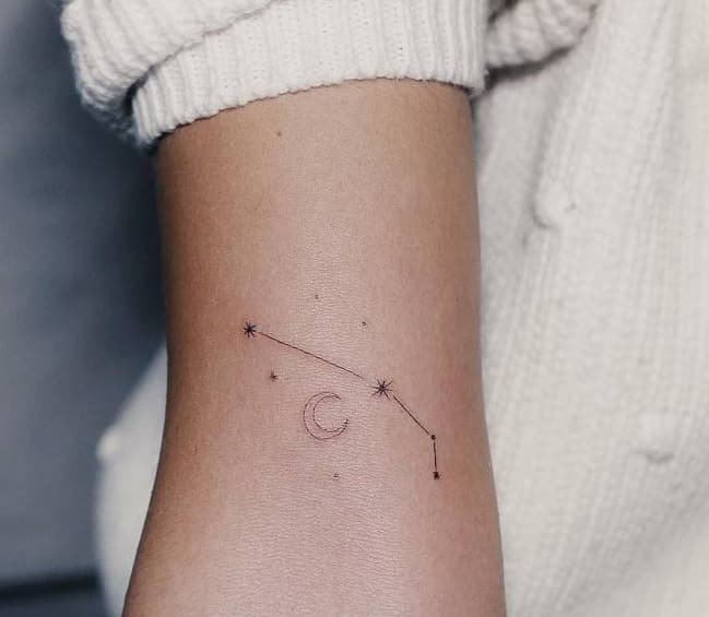 constelacion de aries tatuaje